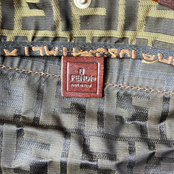 Fendi foldable Zucca pattern shopping tote. - Picture 4 of 10